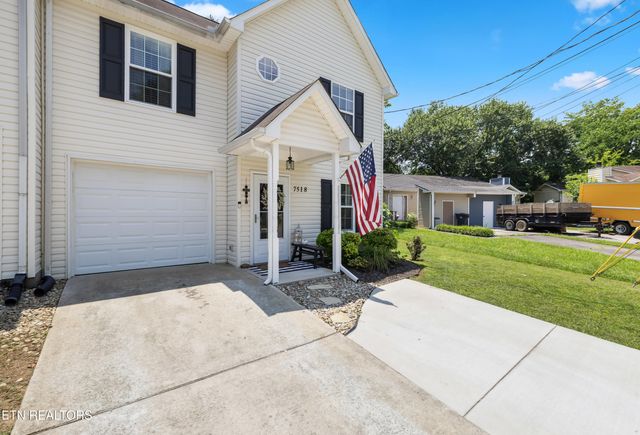 7518 NW Chatham Circle, Knoxville, TN 37909