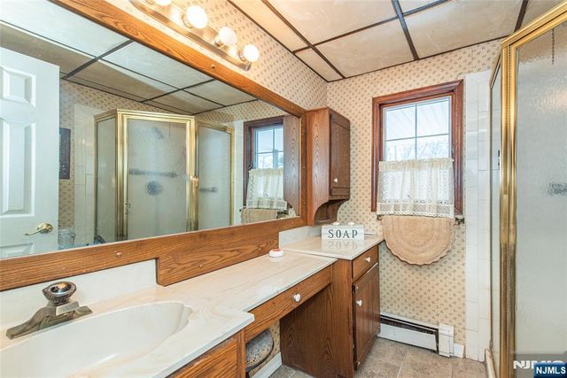 49 Skyline Lake Drive, Ringwood, NJ 07456