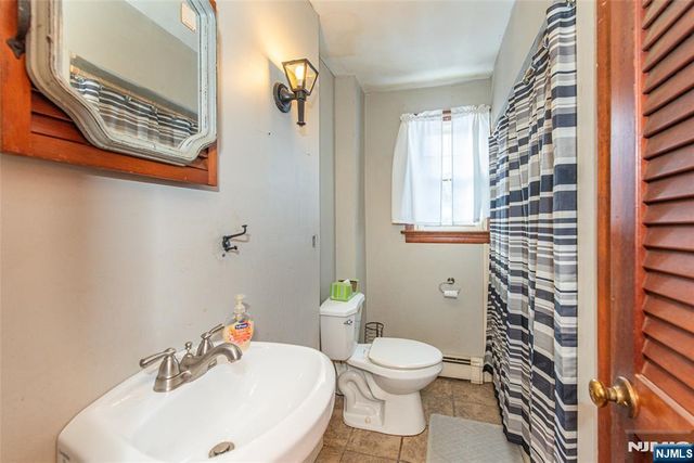 49 Skyline Lake Drive, Ringwood, NJ 07456