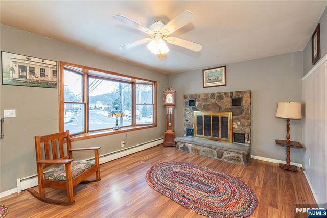 49 Skyline Lake Drive, Ringwood, NJ 07456