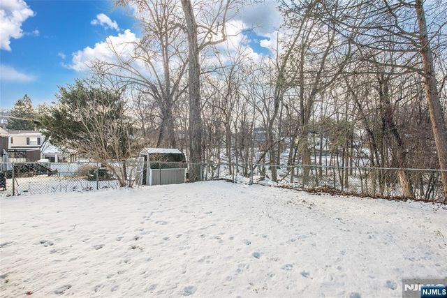 49 Skyline Lake Drive, Ringwood, NJ 07456