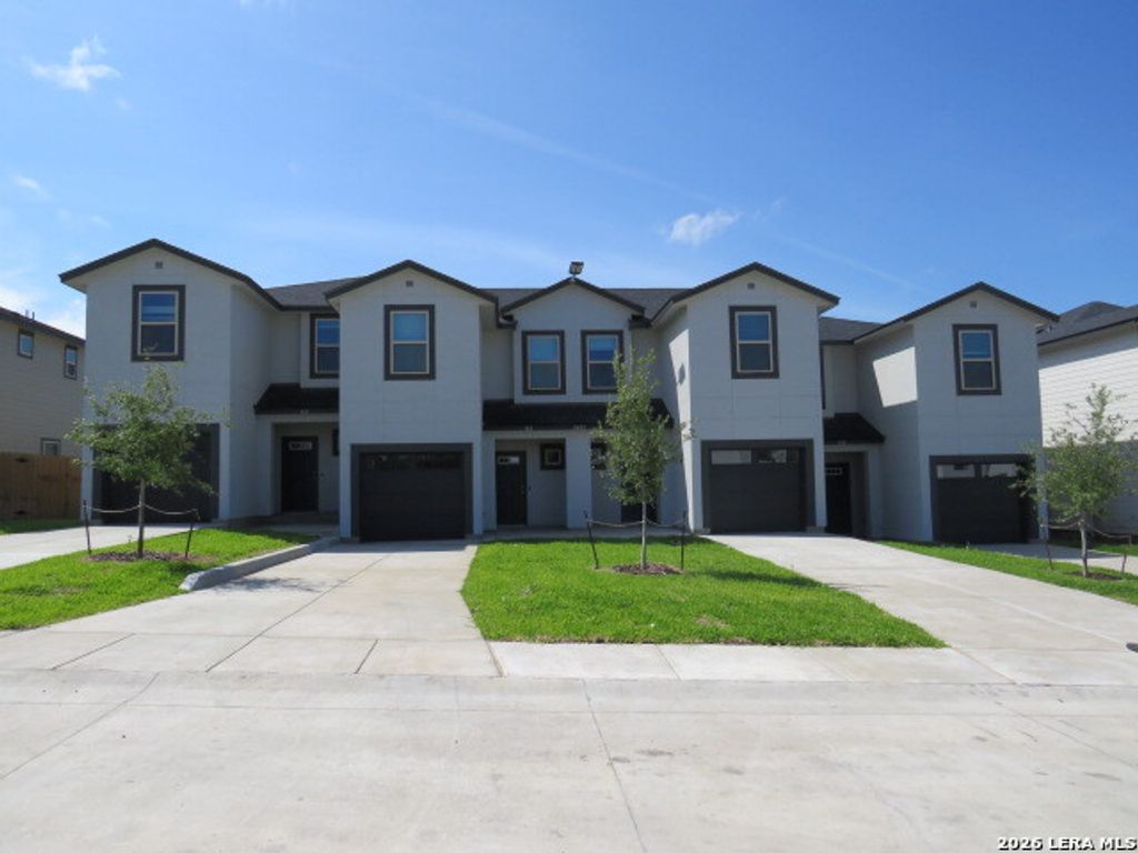 8402 Via Pisa Unit 102, San Antonio, TX 78227