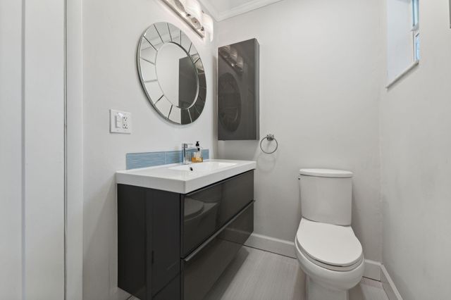 2691 NE 18th Street, Pompano Beach, FL 33062