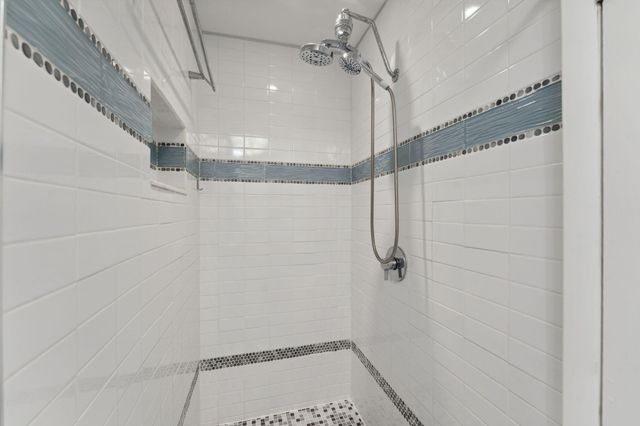 2691 NE 18th Street, Pompano Beach, FL 33062