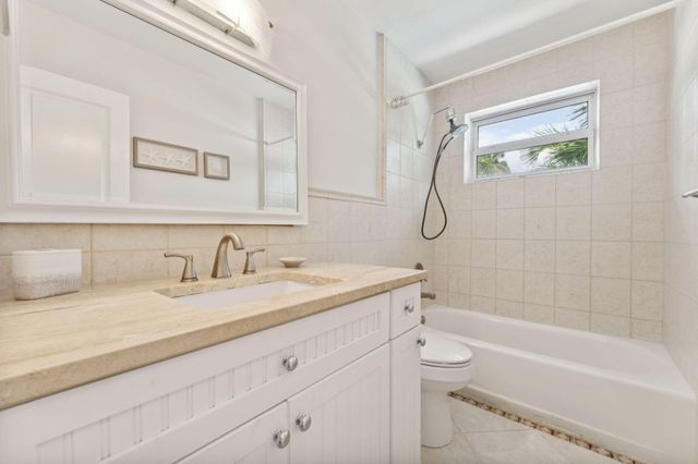 2691 NE 18th Street, Pompano Beach, FL 33062