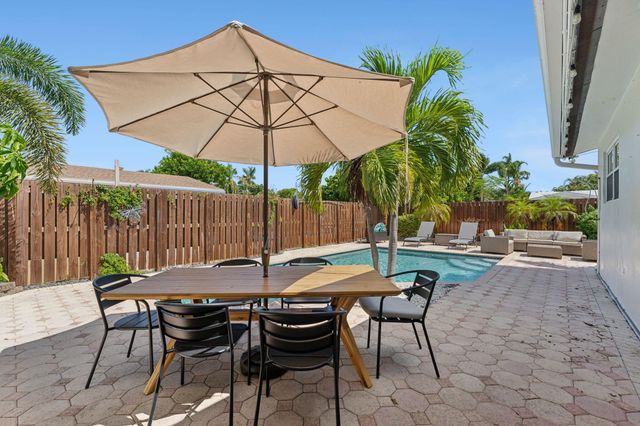 2691 NE 18th Street, Pompano Beach, FL 33062