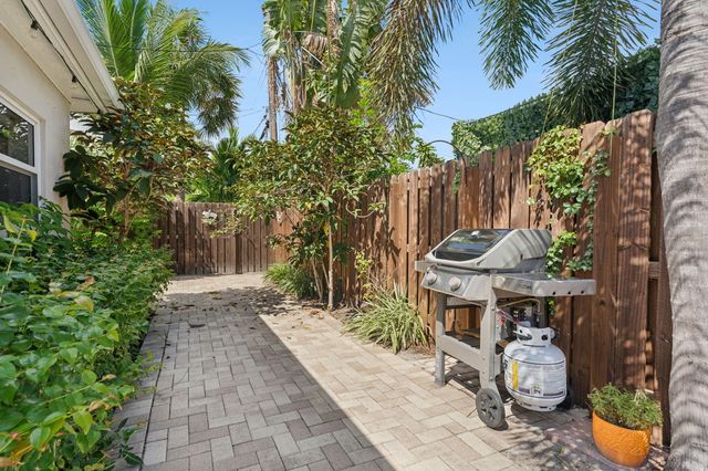 2691 NE 18th Street, Pompano Beach, FL 33062