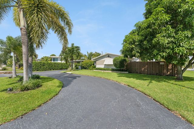 2691 NE 18th Street, Pompano Beach, FL 33062