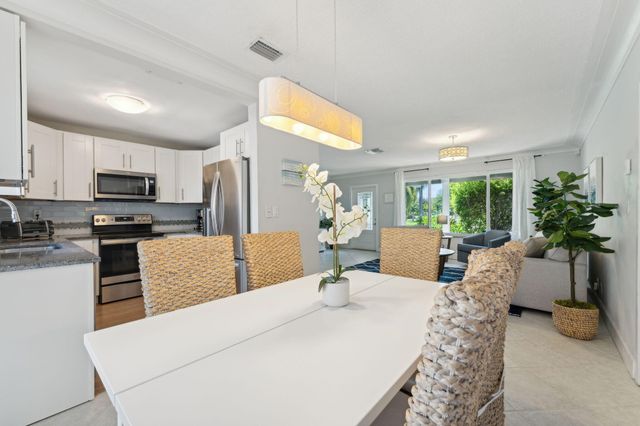 2691 NE 18th Street, Pompano Beach, FL 33062