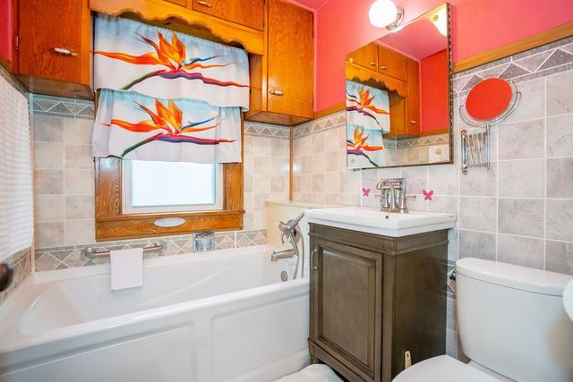 201 E 13th Street N, Newton, IA 50208