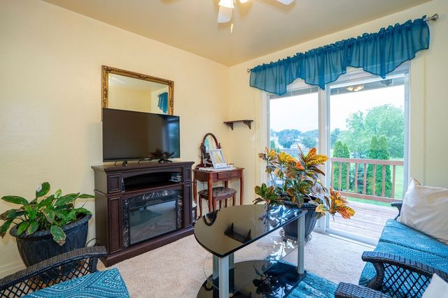 201 E 13th Street N, Newton, IA 50208