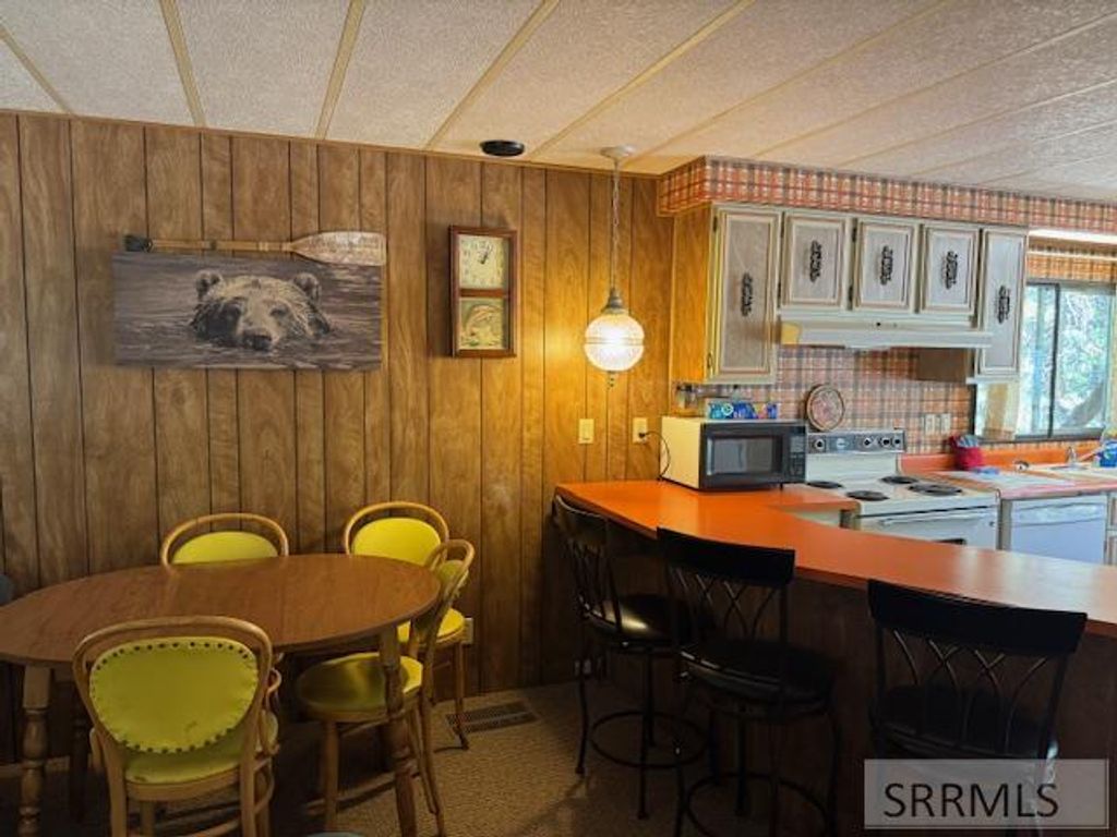 Image 11 of property listing at 4069 Yale Creek Road, Island Park, ID 83429