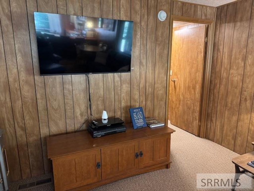 Image 15 of property listing at 4069 Yale Creek Road, Island Park, ID 83429