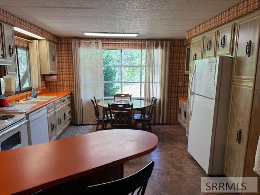 Image 7 of property listing at 4069 Yale Creek Road, Island Park, ID 83429