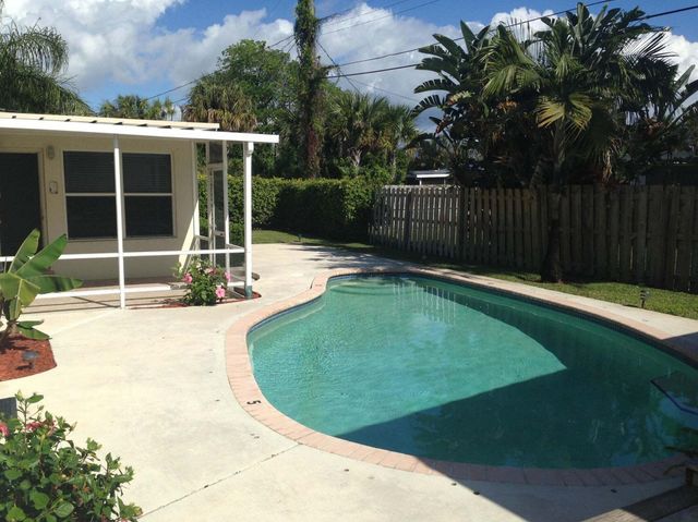 2098 NE 4th Court, Boca Raton, FL 33431