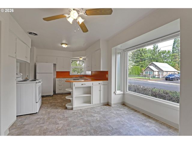 11720 Sw 11TH St, Beaverton, OR 97005