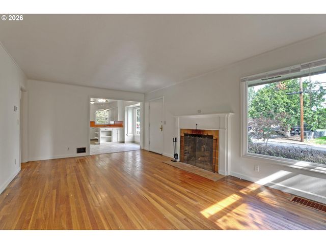 11720 Sw 11TH St, Beaverton, OR 97005