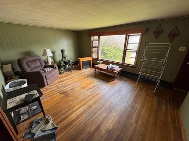 412 Oak St, Methuen, MA 01844