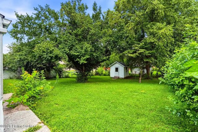 1855 Heaton Rd, Louisville, KY 40216
