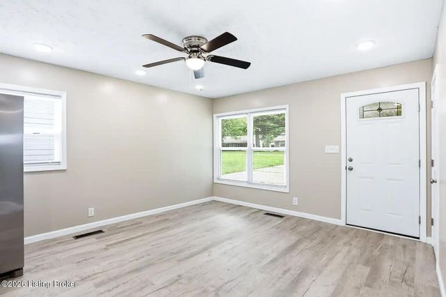 1855 Heaton Rd, Louisville, KY 40216