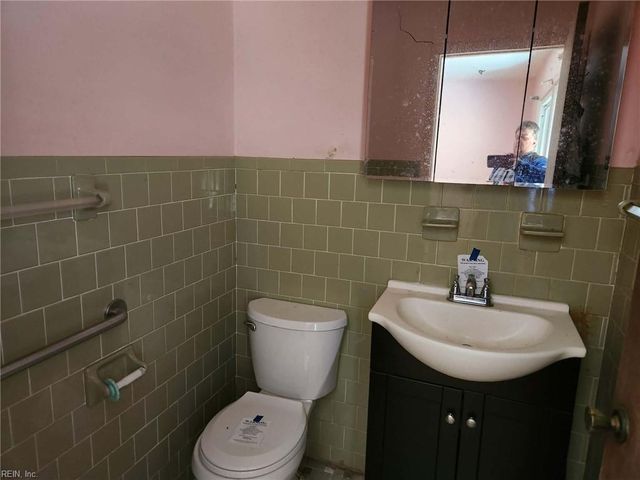 9113 George Wash Memorial HWY, Gloucester, VA 23061