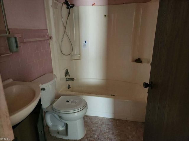 9113 George Wash Memorial HWY, Gloucester, VA 23061