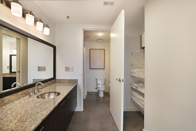 600 12th Ave S Apt 1706, Nashville, TN 37203