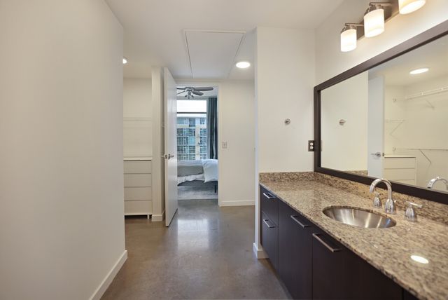600 12th Ave S Apt 1706, Nashville, TN 37203