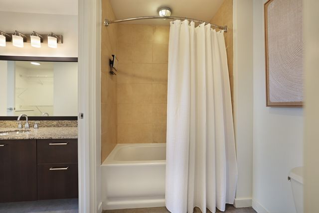600 12th Ave S Apt 1706, Nashville, TN 37203