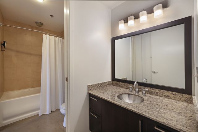 600 12th Ave S Apt 1706, Nashville, TN 37203