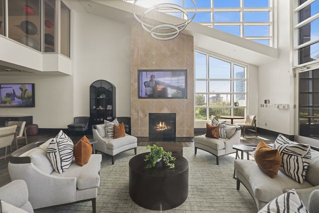 600 12th Ave S Apt 1706, Nashville, TN 37203
