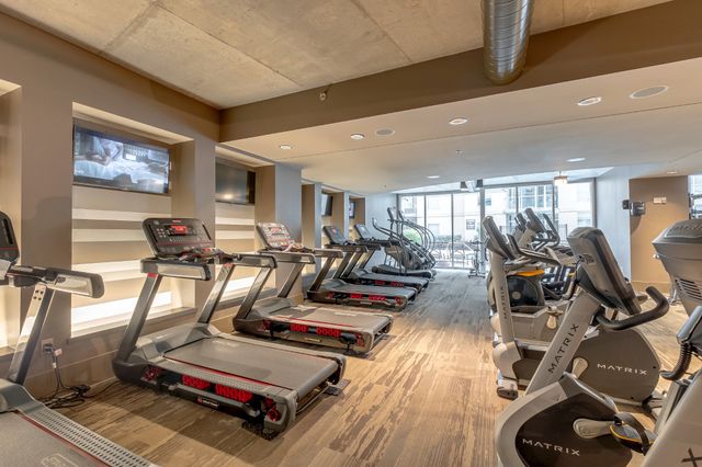 600 12th Ave S Apt 1706, Nashville, TN 37203