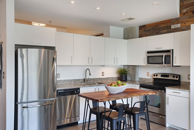 600 12th Ave S Apt 1706, Nashville, TN 37203