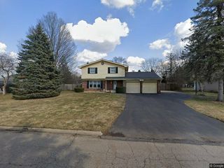 1090 Cabot Drive, Flint, MI 48532