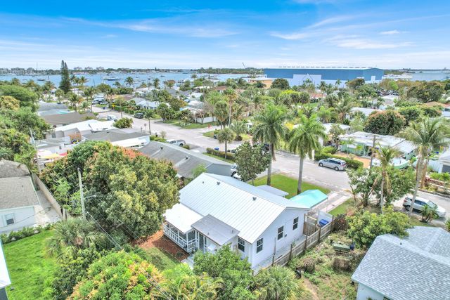 176 E 24th Street, Riviera Beach, FL 33404