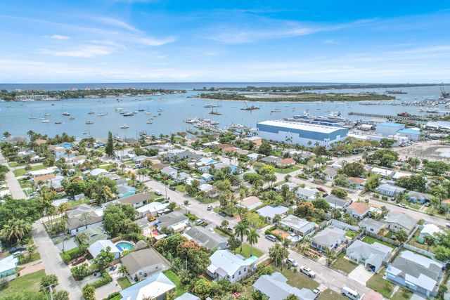 176 E 24th Street, Riviera Beach, FL 33404