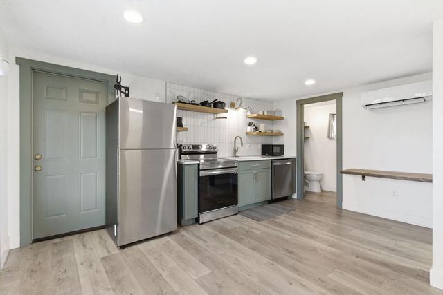 98 Holiday Hideaway Court 1 & 2, Kimberling City, MO 65686