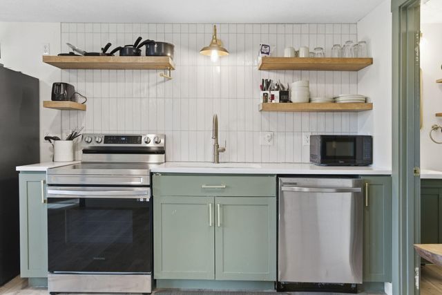 98 Holiday Hideaway Court 1 & 2, Kimberling City, MO 65686