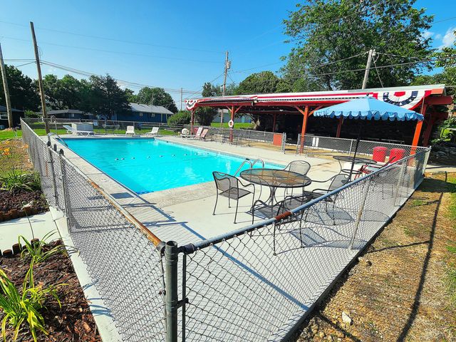 98 Holiday Hideaway Court 1 & 2, Kimberling City, MO 65686