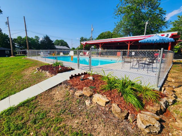 98 Holiday Hideaway Court 1 & 2, Kimberling City, MO 65686