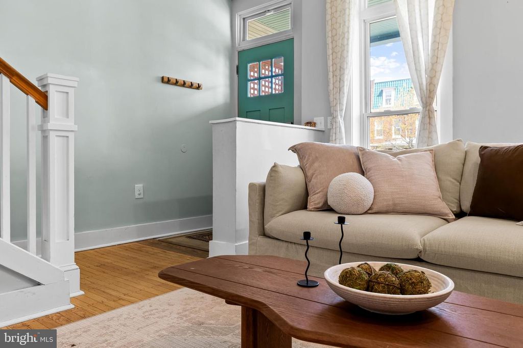 Image 11 of property listing at 2500 BROOKFIELD AVE, Baltimore, MD 21217