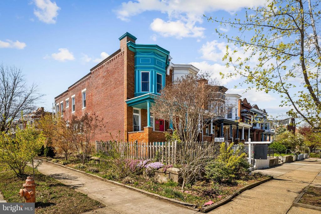 Image 2 of property listing at 2500 BROOKFIELD AVE, Baltimore, MD 21217