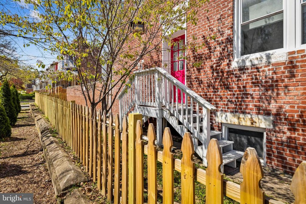 Image 43 of property listing at 2500 BROOKFIELD AVE, Baltimore, MD 21217