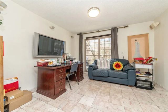 7740 Sewell, Fontana, CA 92336