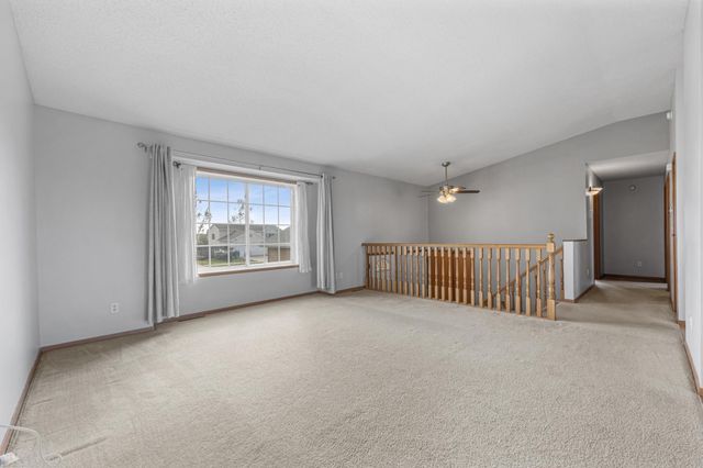 476 Maple Point Boulevard, Mapleton, ND 58059