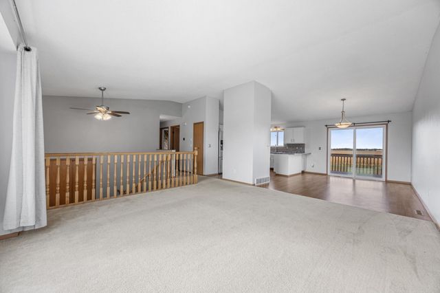 476 Maple Point Boulevard, Mapleton, ND 58059