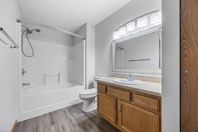 476 Maple Point Boulevard, Mapleton, ND 58059