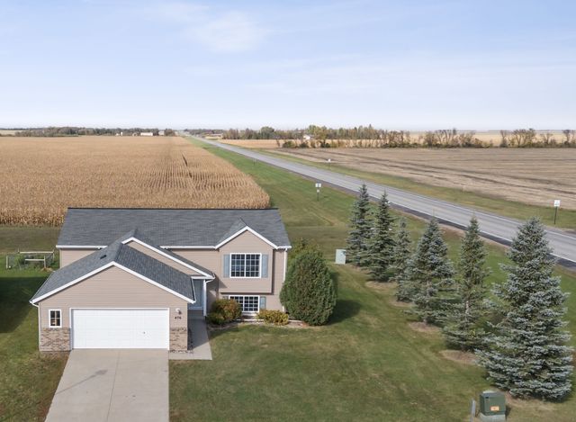 476 Maple Point Boulevard, Mapleton, ND 58059