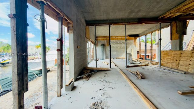 2377 SE 15th Street, Pompano Beach, FL 33062
