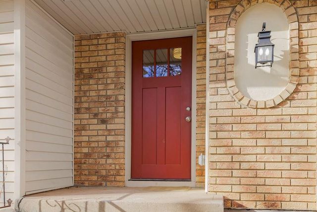 6912 N Madison Avenue, Kansas City, MO 64118